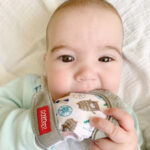 Nuby Teething Mitt - Image 4